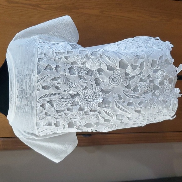 Soft surroundings textured white short sleeve with lace inset back - Picture 3 of 7